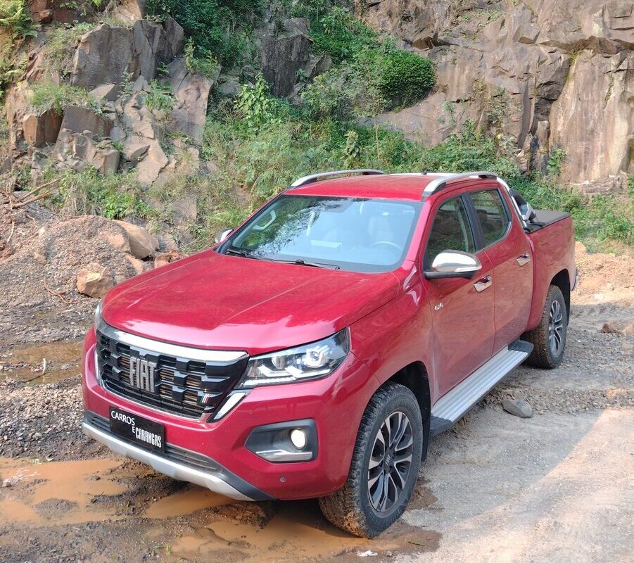 A Titano tem condições de brigar com Hilux e Ranger? Conheça os pontos fortes e fracos da primeira picape média da Fiat